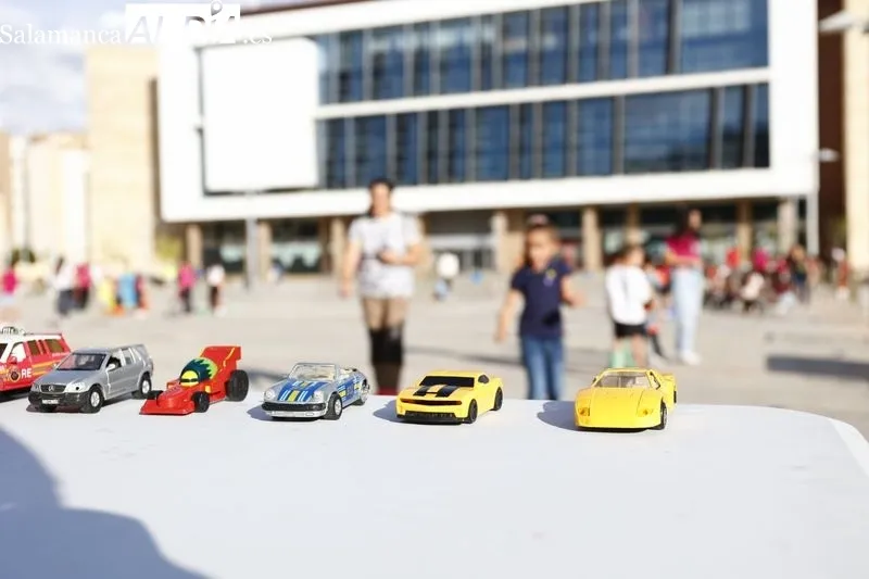 Juegos infantiles en la Plaza de la Concordia. Fotos: David Sañudo