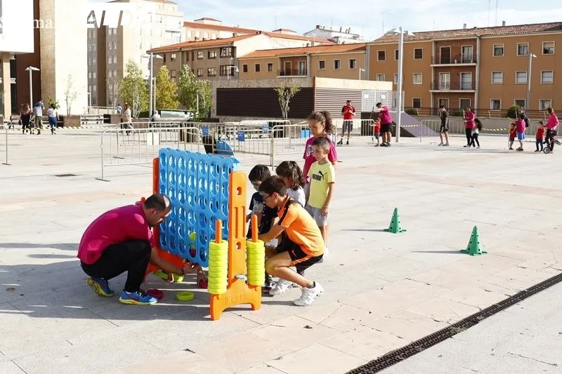 Juegos infantiles en la Plaza de la Concordia. Fotos: David Sañudo