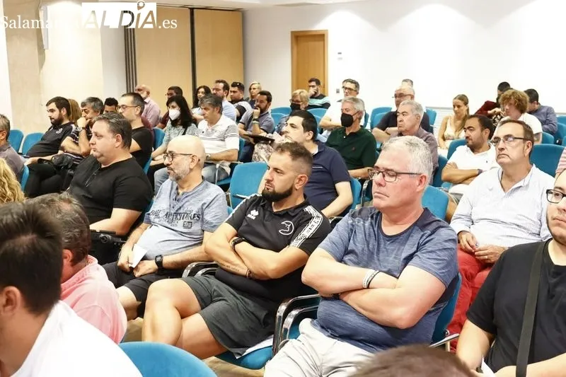 Foto 10 - Los socios de Unionistas aprueban que el club tenga un presupuesto de 1.627.000 euros para la 22/23