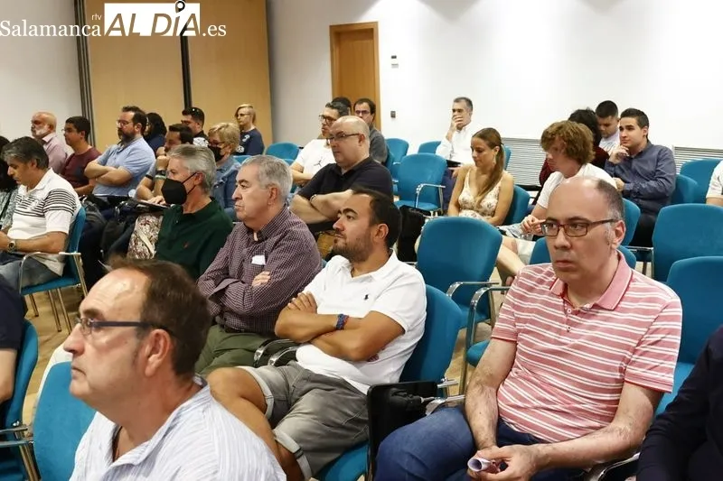 Foto 9 - Los socios de Unionistas aprueban que el club tenga un presupuesto de 1.627.000 euros para la 22/23