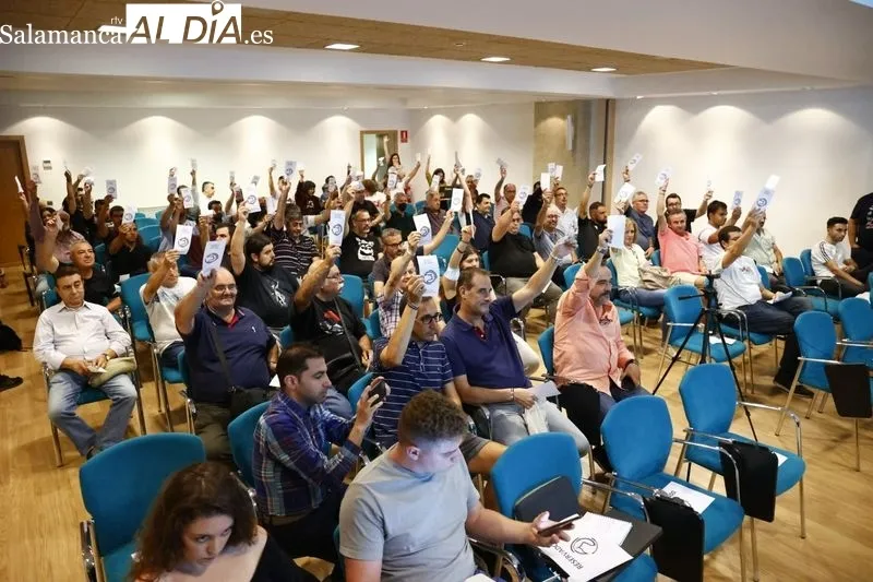 Foto 6 - Los socios de Unionistas aprueban que el club tenga un presupuesto de 1.627.000 euros para la 22/23