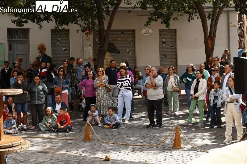 Espectáculo 'Ekilibuá' en el Barrio del Oeste
