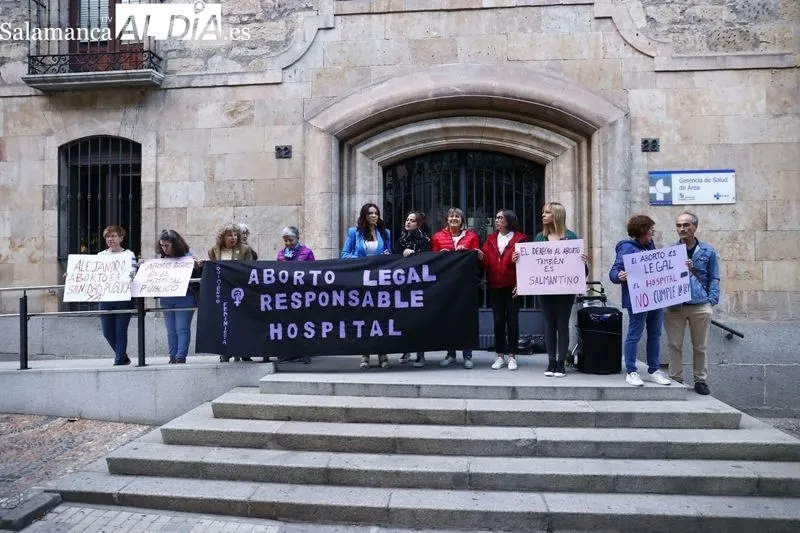 Concentración del Movimiento Feminista de Salamanca este miércoles. Foto: David Sañudo