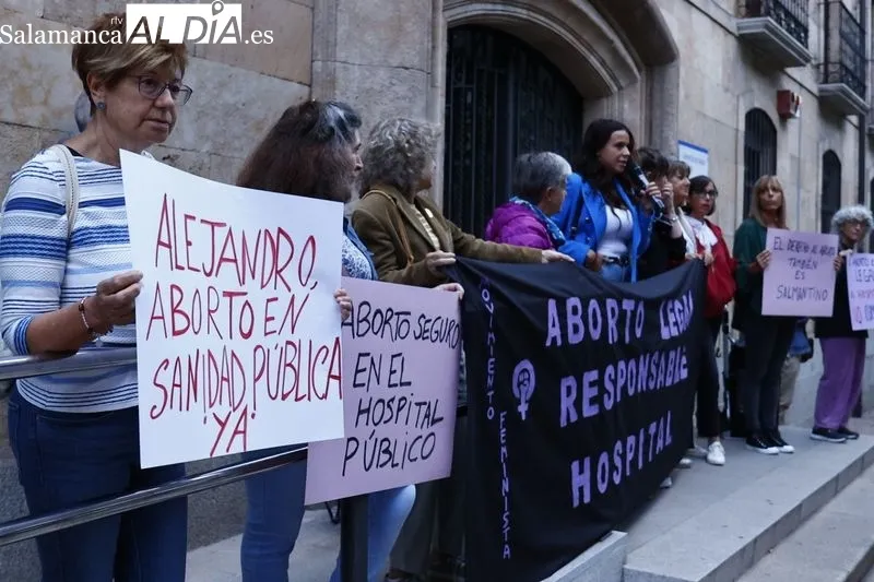 Concentración del Movimiento Feminista de Salamanca este miércoles. Foto: David Sañudo