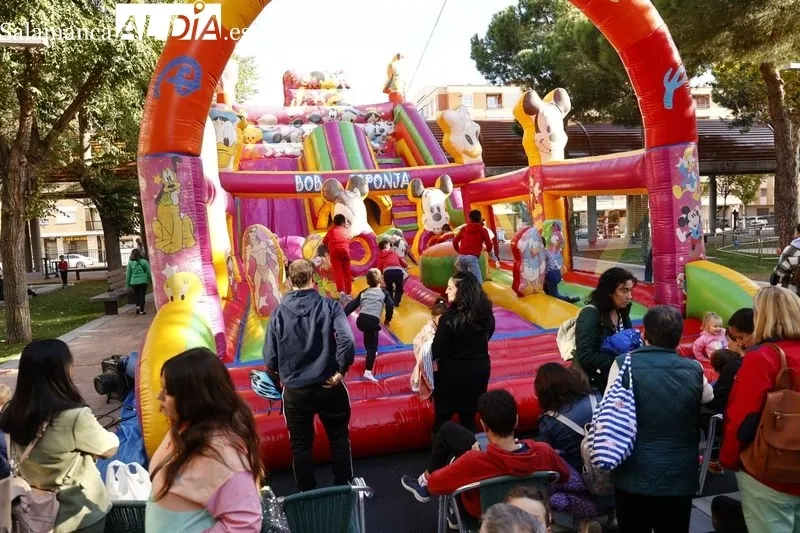 Actividades infantiles en la Plaza Barcelona 