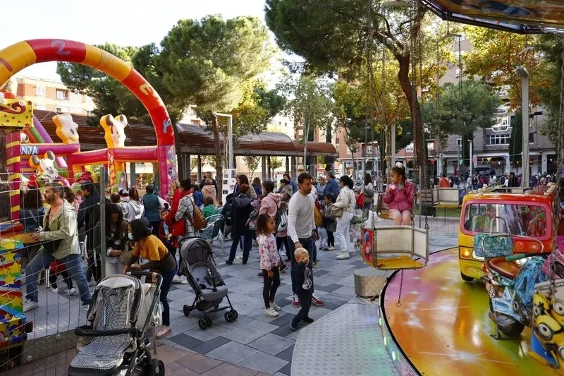 Actividades infantiles en la Plaza Barcelona 