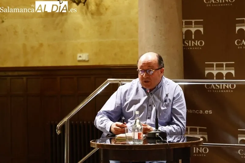 Presentación en el Casino de 'Merinas y churras', de Román Álvarez