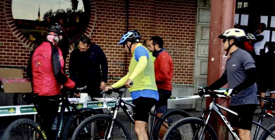 Foto 5 - M&aacute;s de 200 ciclistas forjan el &eacute;xito de la VIII Quedada BTT Ciudad de Pe&ntilde;aranda y su permanencia como tradici&oacute;n cada septiembre