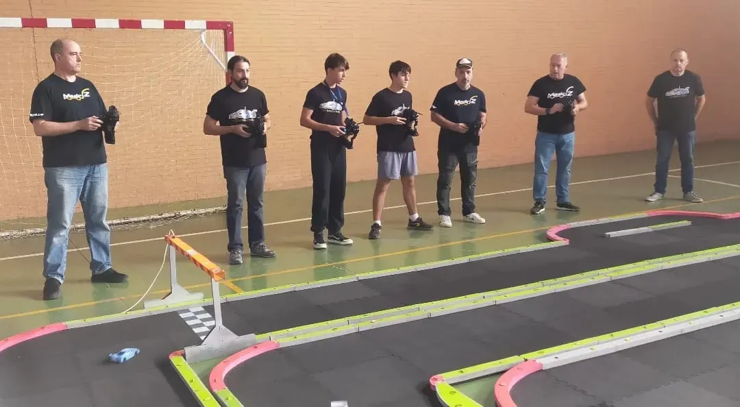 El Club RC Peñaranda organizaba la II Quedada Mini Z San Miguel en Peñaranda