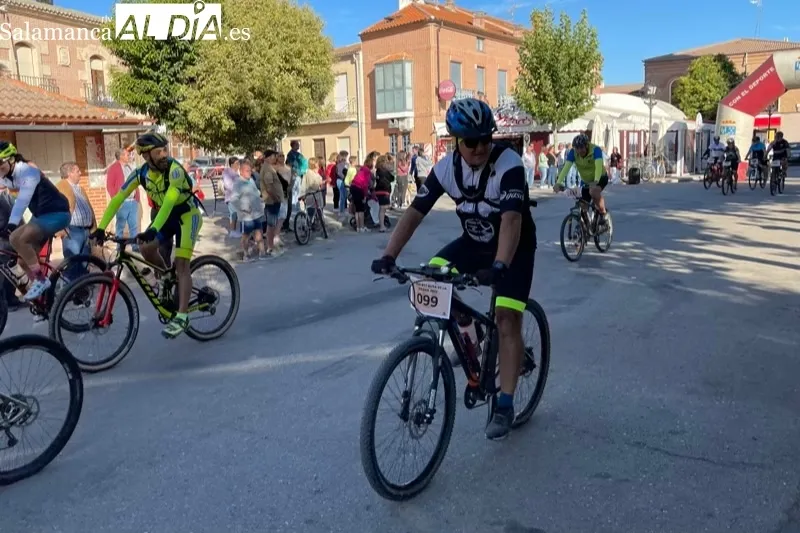 La KDD BTT Ruta de la Piedra ponía en marcha este domingo su novena edición en Cantalapiedra 