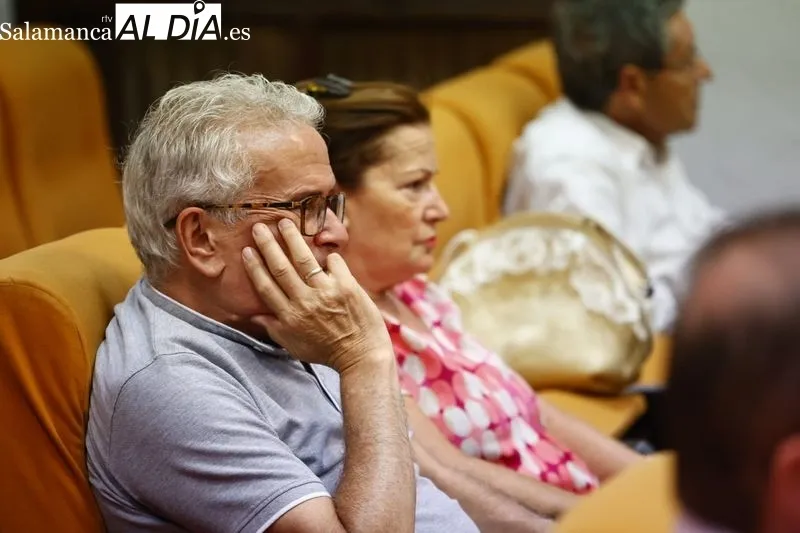 Imágenes del primer coloquio taurino en el Casino