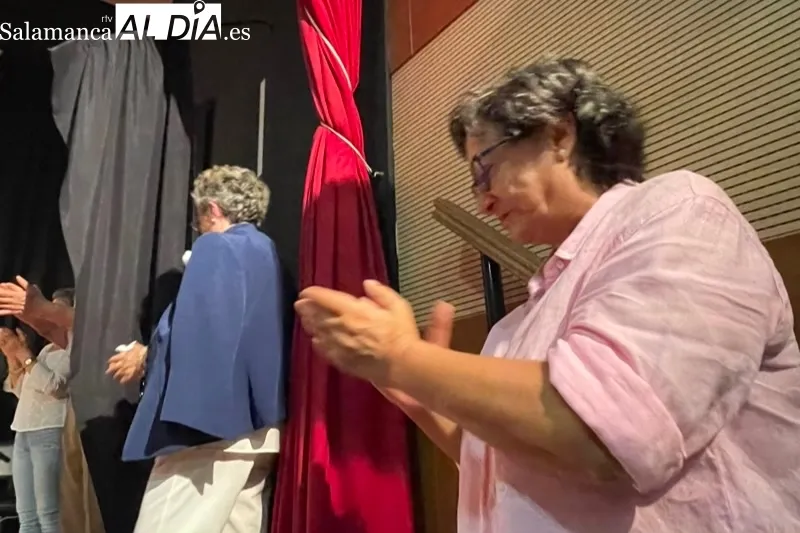 La familia de José Flores recogía la Encina de Oro póstuma a José Flores