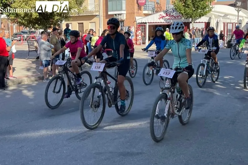 La KDD BTT Ruta de la Piedra ponía en marcha este domingo su novena edición en Cantalapiedra 
