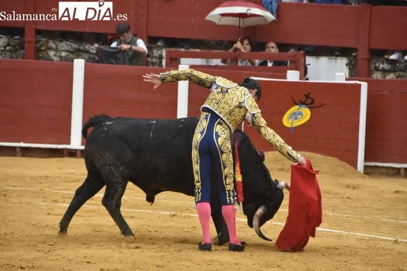 Foto 11 - Suspendida la corrida de B&eacute;jar tras la lidia del cuarto por la tremenda lluvia 