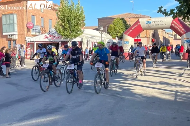 La KDD BTT Ruta de la Piedra ponía en marcha este domingo su novena edición en Cantalapiedra 