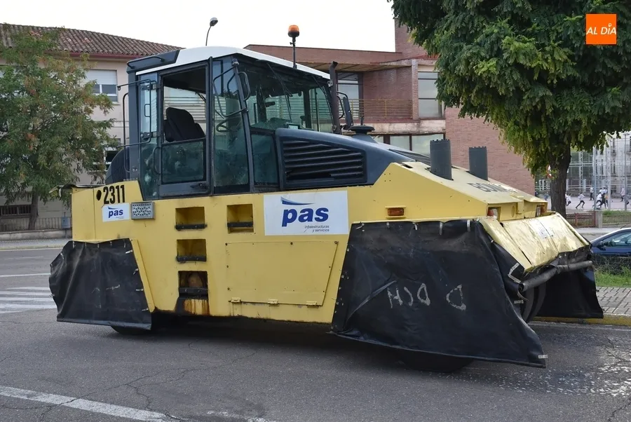 Foto 2 - En marcha el reasfaltado de la Avenida Conde de Fox&aacute;