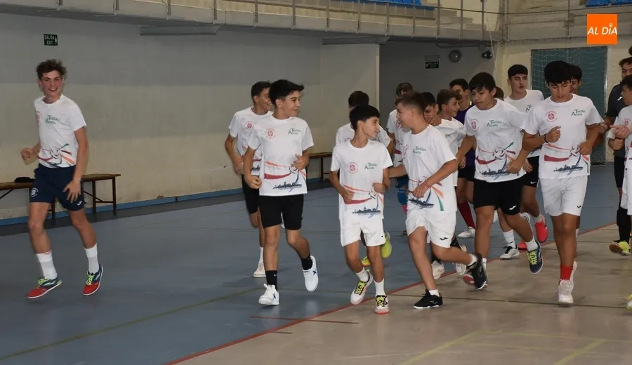 Foto 4 - Empieza a entrenar el bloque Cadete del III Columnas, que competir&aacute; en Regional y Provincial