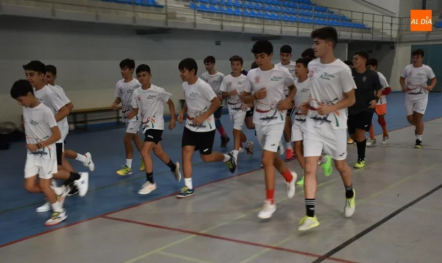 Foto 5 - Empieza a entrenar el bloque Cadete del III Columnas, que competir&aacute; en Regional y Provincial
