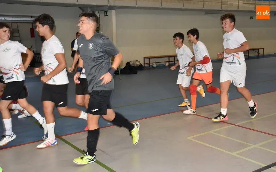 Foto 6 - Empieza a entrenar el bloque Cadete del III Columnas, que competir&aacute; en Regional y Provincial