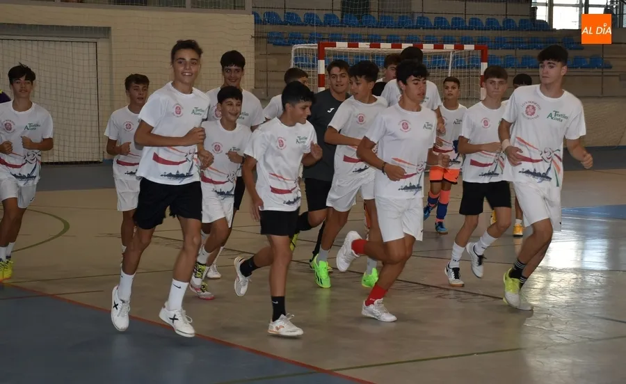 Foto 8 - Empieza a entrenar el bloque Cadete del III Columnas, que competir&aacute; en Regional y Provincial