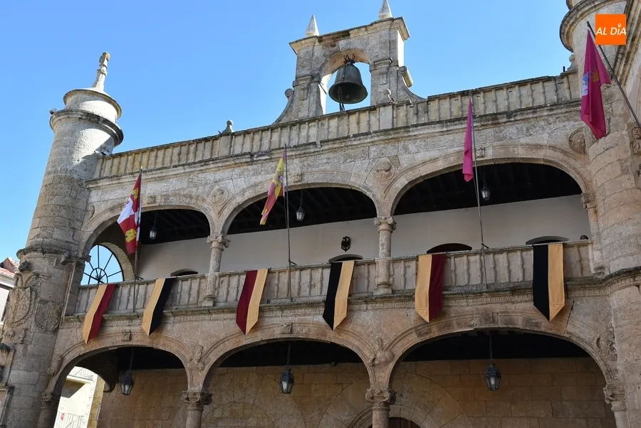 Foto 10 - Mir&oacute;briga termina de engalanarse para el esperado regreso de la Feria Medieval