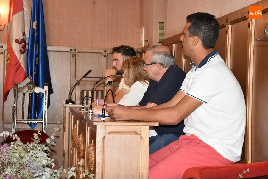 Foto 5 - Su&aacute;rez-Qui&ntilde;ones presenta un Plan a 10 a&ntilde;os de restauraci&oacute;n medioambiental a los municipios afectados