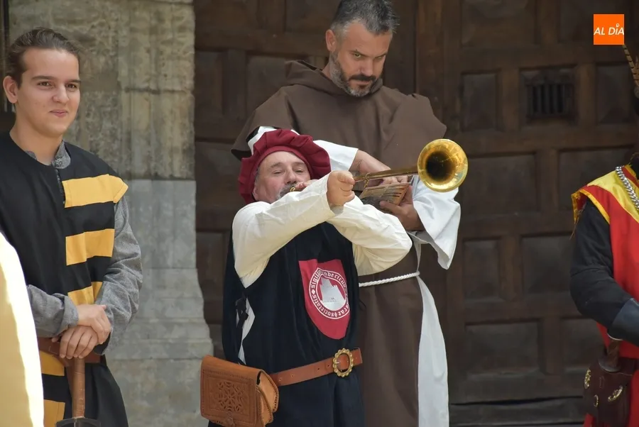 Foto 2 - Ceremonial nombramiento de Marcos Iglesias como pregonero de la Feria Medieval