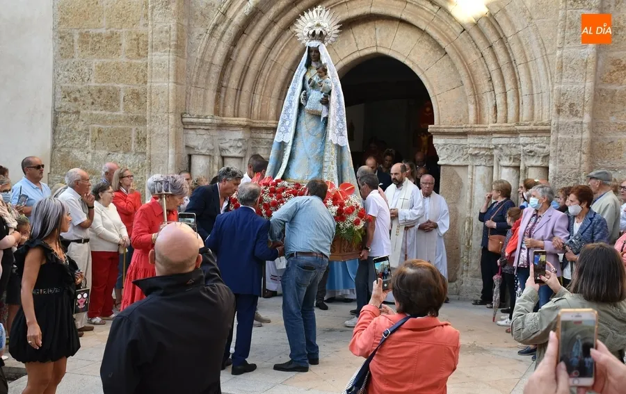 Foto 7 - La Virgen de la Pe&ntilde;a reina en Mir&oacute;briga tres a&ntilde;os despu&eacute;s esquivando la lluvia de milagro