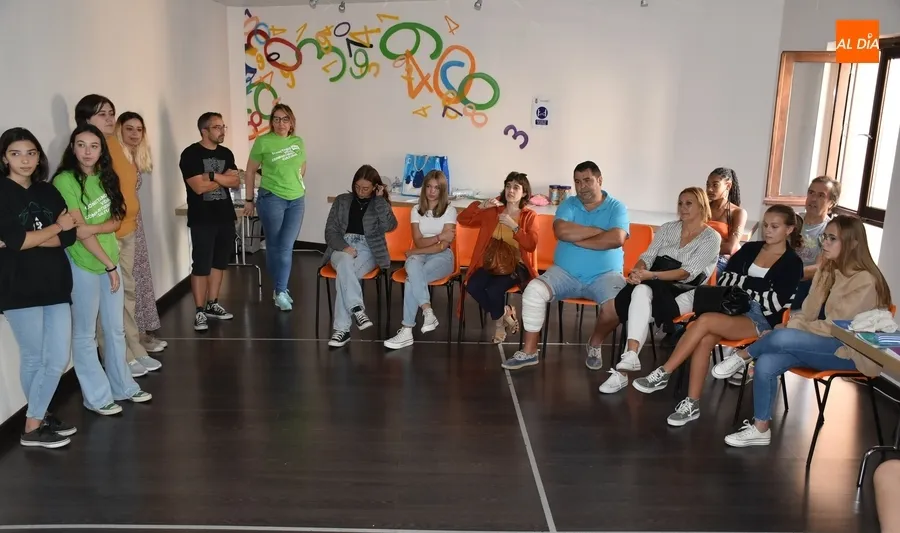 Foto 3 - AFS re&uacute;ne a las j&oacute;venes y sus familias que est&aacute;n bajo su tutela este curso
