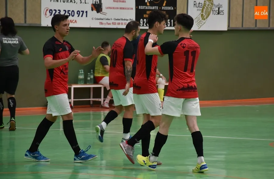 Foto 5 - Se le escapa al III Senior a 15&rdquo; para el final la victoria en su amistoso ante el River Zamora