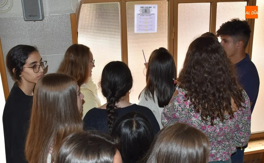 Foto 4 - Divertida vuelta a las aulas de los alumnos de Secundaria de Misioneras-Santa Teresa