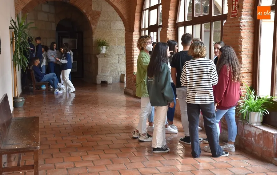 Foto 9 - Divertida vuelta a las aulas de los alumnos de Secundaria de Misioneras-Santa Teresa