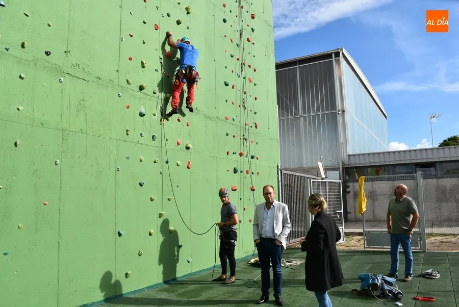 Foto 2 - Ciudad Rodrigo se suma a la fiebre por la escalada deportiva con un roc&oacute;dromo municipal