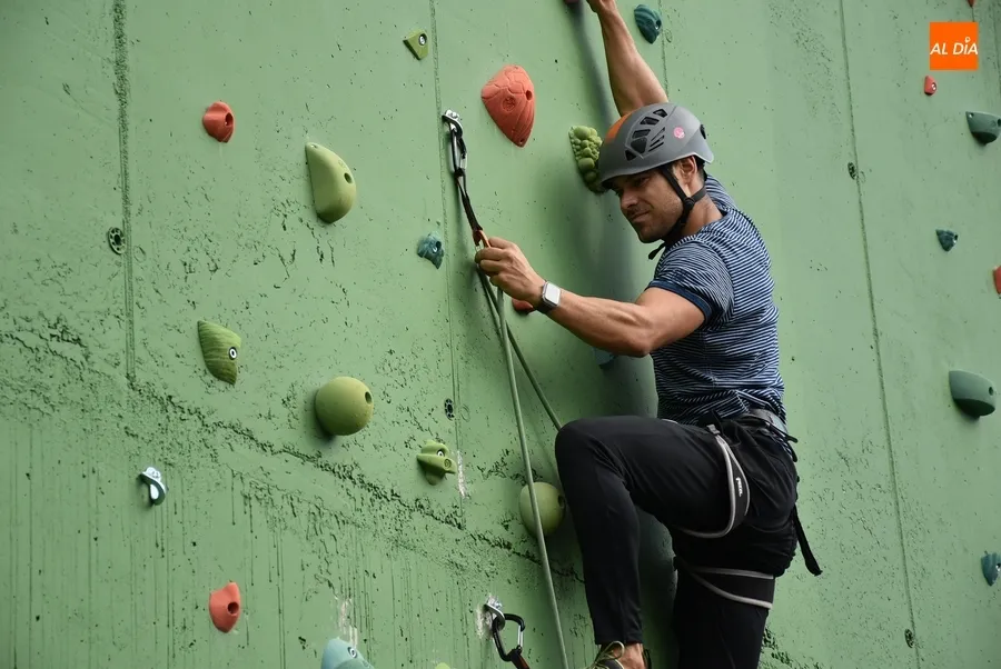 Foto 8 - Ciudad Rodrigo se suma a la fiebre por la escalada deportiva con un roc&oacute;dromo municipal