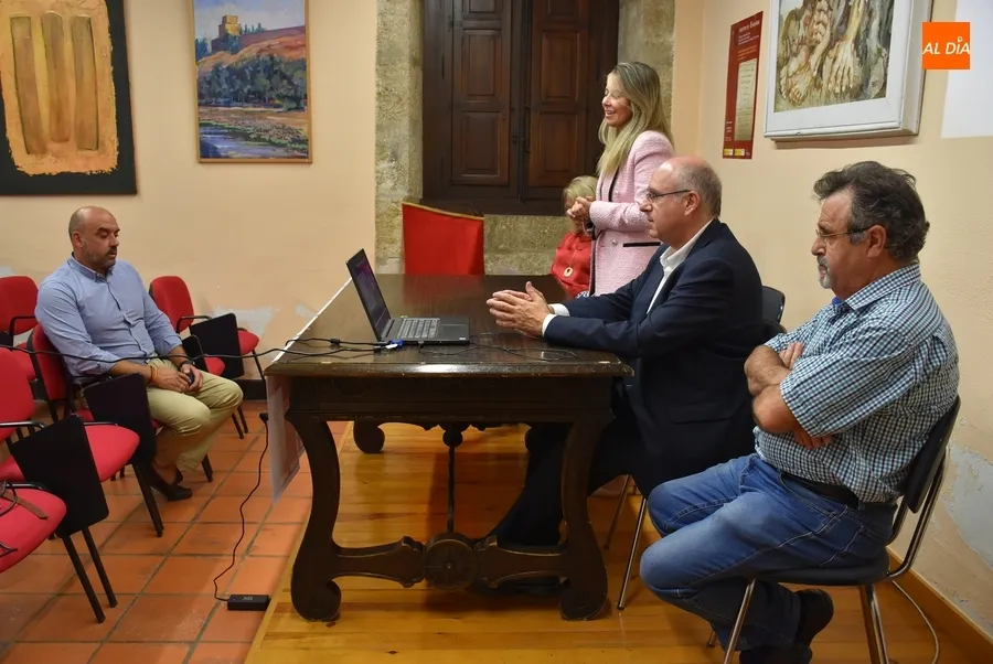 Foto 2 - Los v&iacute;nculos entre Ej&eacute;rcito y Hacienda abren el ciclo de ponencias sobre el Catastro de Ensenada