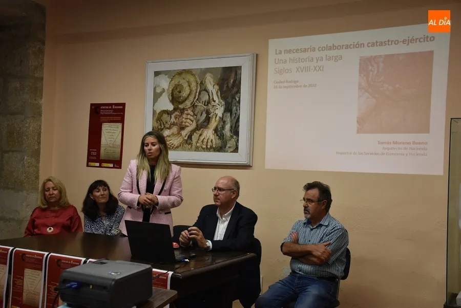 Foto 5 - Los v&iacute;nculos entre Ej&eacute;rcito y Hacienda abren el ciclo de ponencias sobre el Catastro de Ensenada