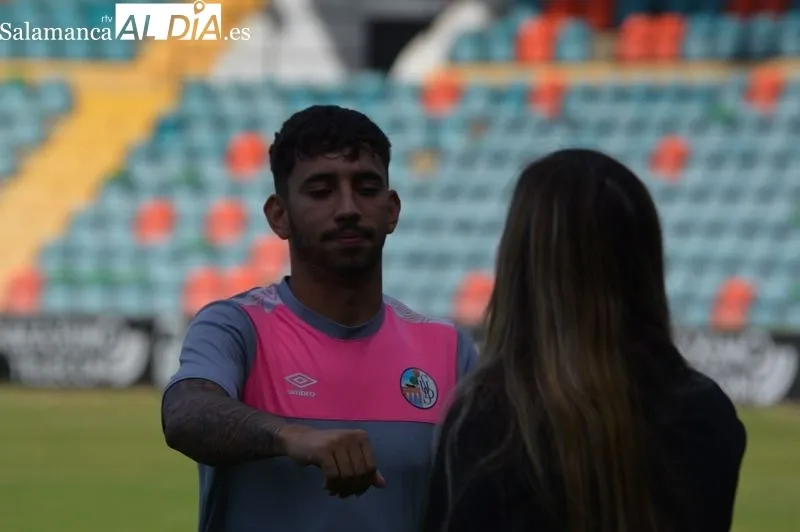 Foto 10 - Mar&iacute;a no da pistas para el derbi: se encierra en el Helm&aacute;ntico y Pereira se prueba con el Salamanca UDS