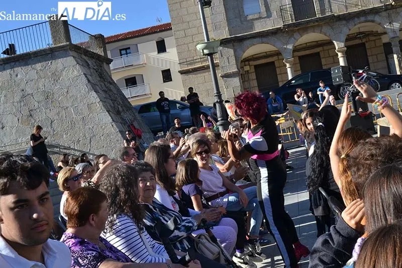 Foto 6 - B&eacute;jar se suma a salvar a &ldquo;los temazos&rdquo;