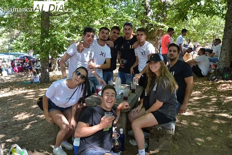 Foto 6 - Las pe&ntilde;as de B&eacute;jar protagonizan el pen&uacute;ltimo d&iacute;a de fiestas
