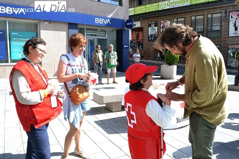 Foto 2 - B&eacute;jar celebra, tras dos a&ntilde;os de ausencia, el D&iacute;a de la Banderita