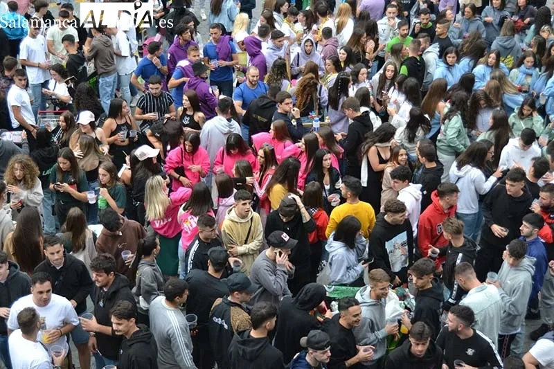 Foto 9 - Alegr&iacute;a, color y m&uacute;sica en el arranque de las fiestas en B&eacute;jar