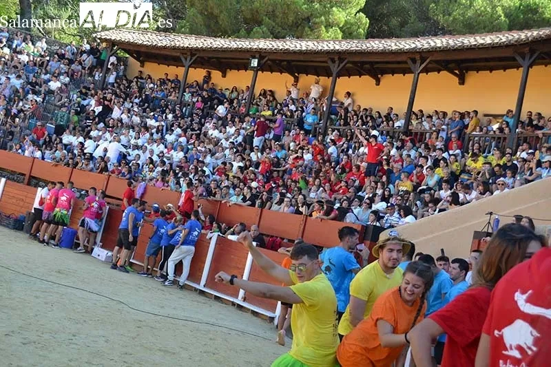 Foto 5 - Ambientazo en el Humor Amarillo de B&eacute;jar