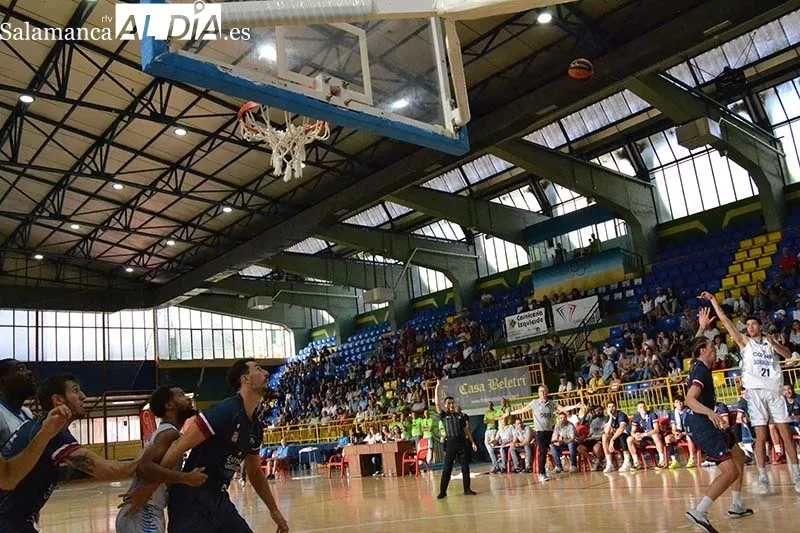 Foto 16 - Baloncesto de altos vuelos en B&eacute;jar