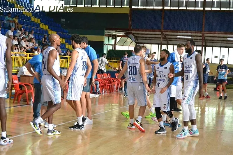 Foto 14 - Baloncesto de altos vuelos en B&eacute;jar