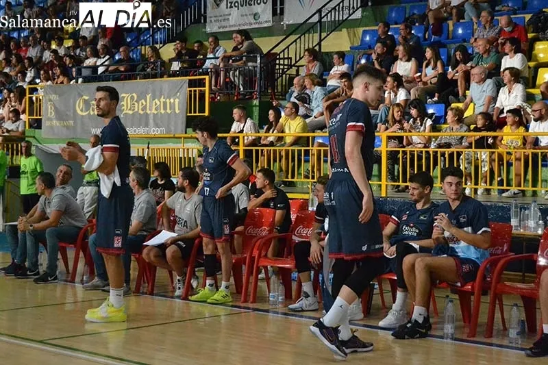 Foto 5 - Baloncesto de altos vuelos en B&eacute;jar