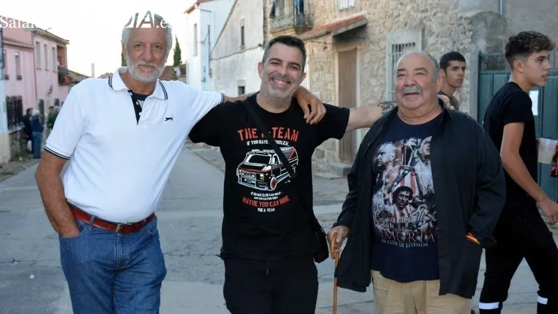 Foto 4 - Ba&ntilde;ob&aacute;rez inicia sus festejos taurinos con un entretenido 'Toro de caj&oacute;n'