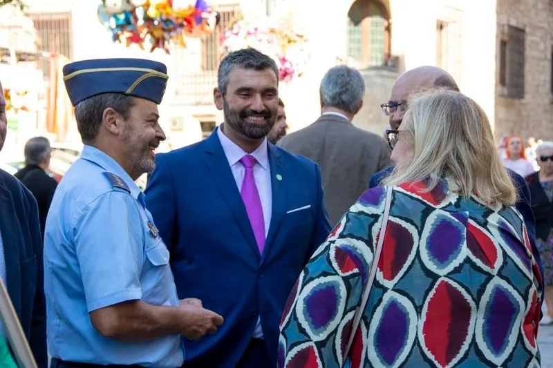 Foto 9 - Salamanca luce la bandera de la lucha contra el c&aacute;ncer, como apoyo a enfermos y sanitarios
