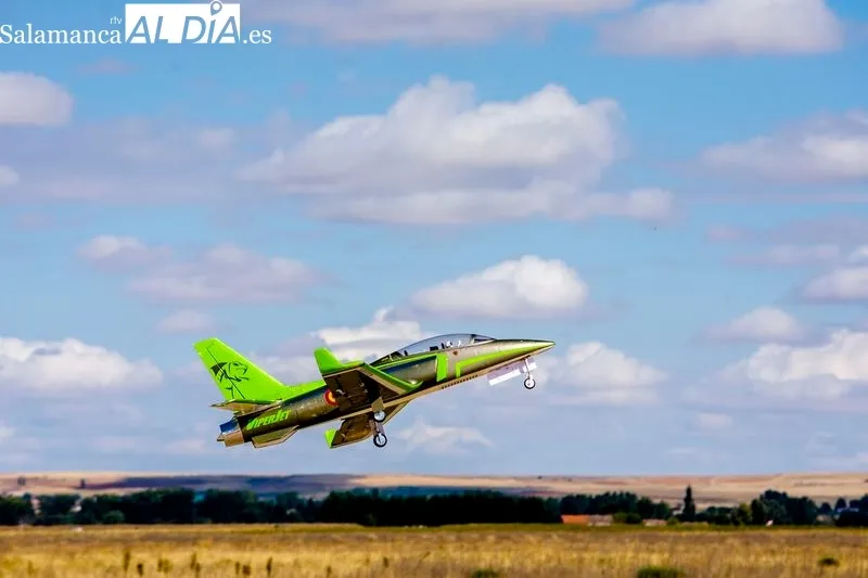 Jornada de aeromodelismo en la  Base Aérea de Matacán. Fotos: Manuel Lamas