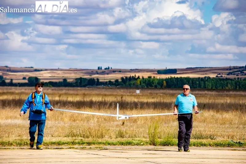 Jornada de aeromodelismo en la  Base Aérea de Matacán. Fotos: Manuel Lamas