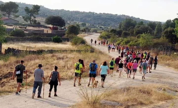 Foto 2 - M&aacute;s de cien personas participaron en la 3&ordf; Marcha &lsquo;Uniendo Pueblos por Caminos Antiguos&rsquo;